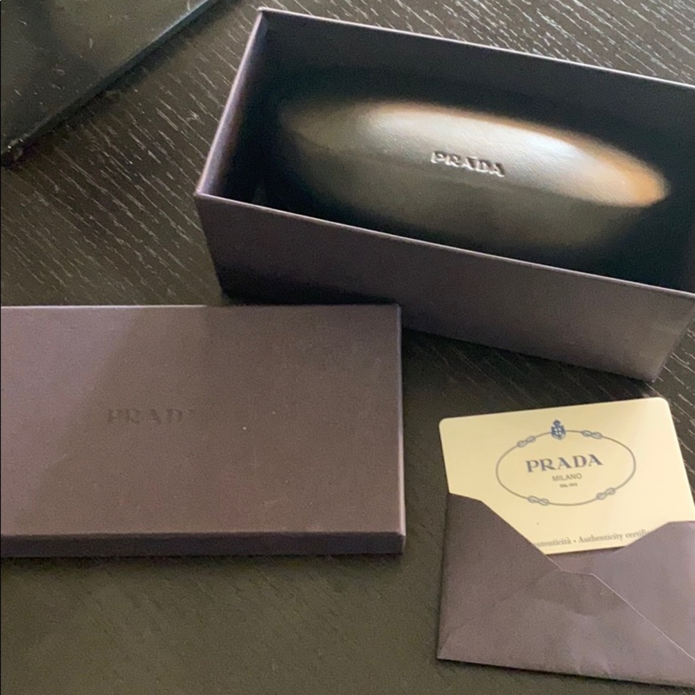 Prada sunglasses - Picture 6 of 6